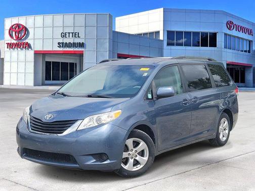 2013 Toyota Sienna LE