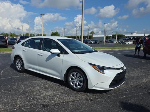 2025 Toyota Corolla LE
