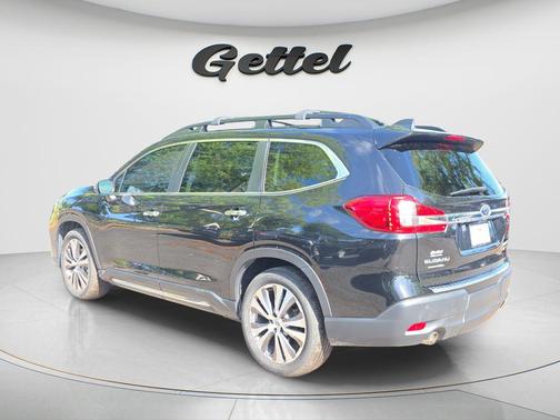 Crystal Black Silica 2022 Subaru Ascent Touring 7-Passenger