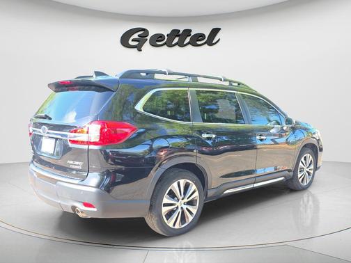 Crystal Black Silica 2022 Subaru Ascent Touring 7-Passenger