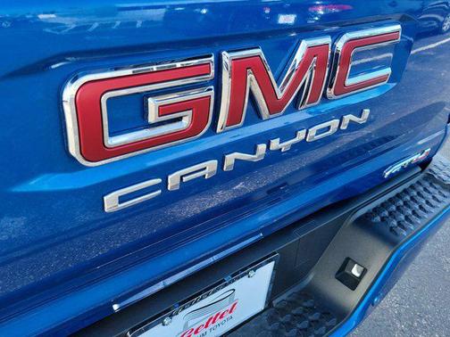 2023 GMC Canyon AT4