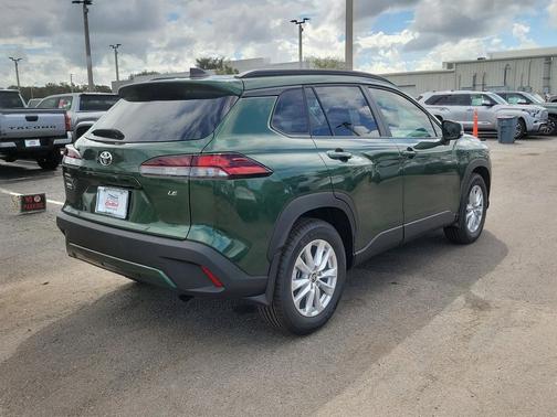 2026 Toyota Corolla Cross LE