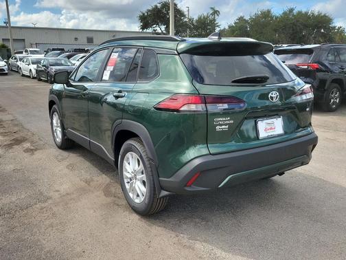 2026 Toyota Corolla Cross LE