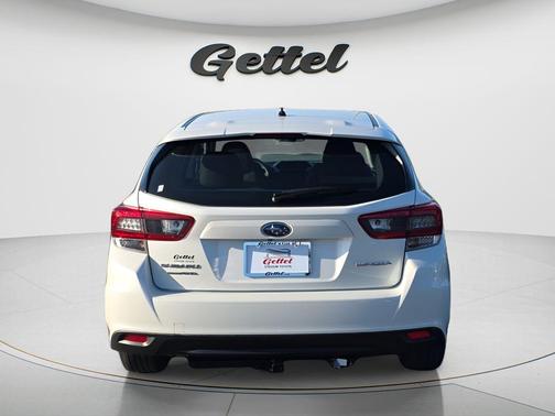 Crystal White Pearl 2022 Subaru Impreza Base