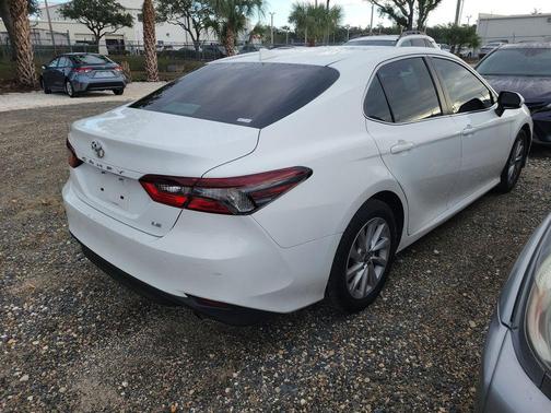2022 Toyota Camry LE