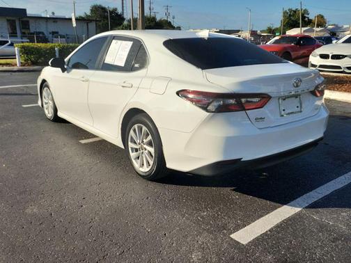 2022 Toyota Camry LE