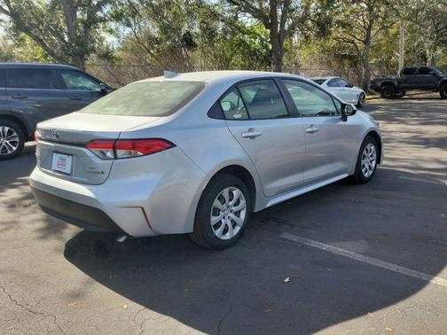 2023 Toyota Corolla Hybrid SE