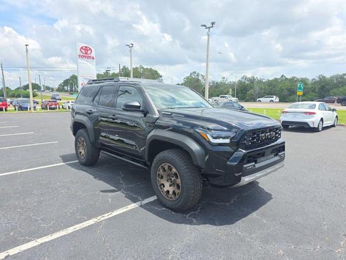 2025 Toyota 4Runner Hybrid Trailhunter