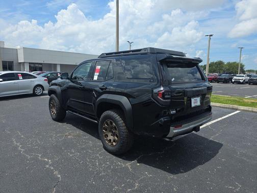 2025 Toyota 4Runner Hybrid Trailhunter