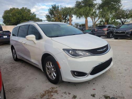 2020 Chrysler Pacifica Touring L