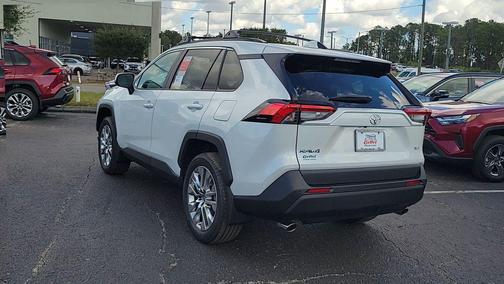 2025 Toyota RAV4 XLE Premium