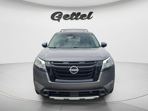 Gun Metallic 2024 Nissan Pathfinder SL FWD