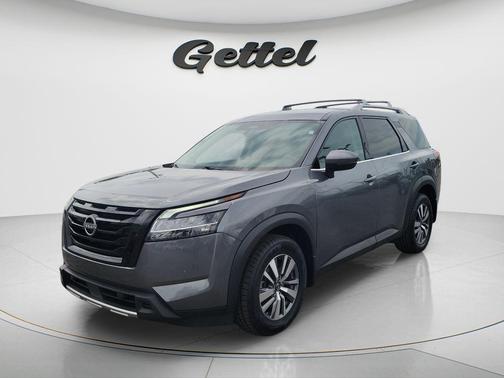 Gun Metallic 2024 Nissan Pathfinder SL FWD