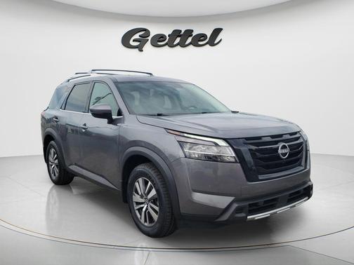 Gun Metallic 2024 Nissan Pathfinder SL FWD