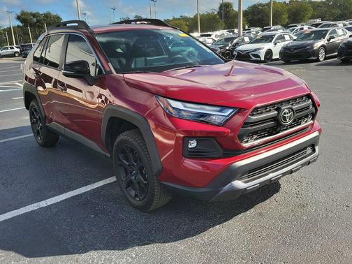2023 Toyota RAV4 SE