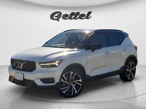 2021 Volvo XC40 T5 R-Design