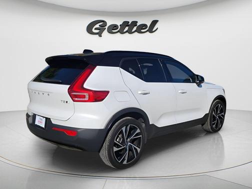 2021 Volvo XC40 T5 R-Design