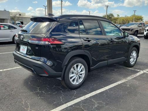 2026 Toyota Corolla Cross LE