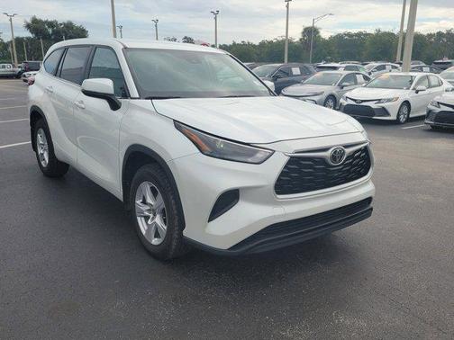 2023 Toyota Highlander L