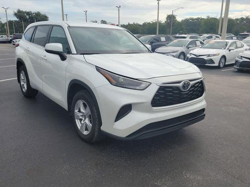 2023 Toyota Highlander L