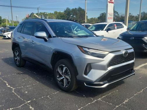 2025 Toyota RAV4 Hybrid SE