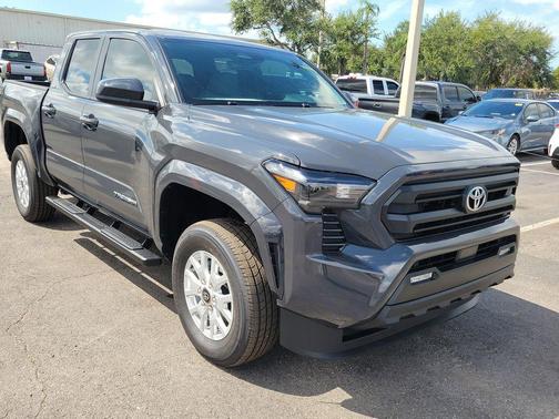 2025 Toyota Tacoma SR5
