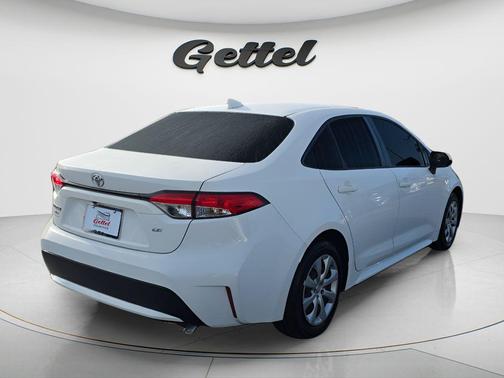 Super White 2020 Toyota Corolla LE