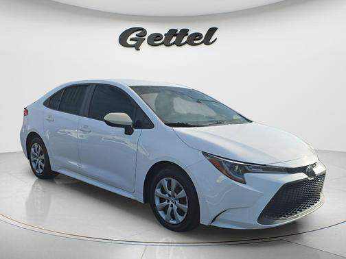 Super White 2020 Toyota Corolla LE