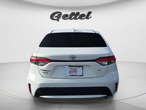 Super White 2020 Toyota Corolla LE