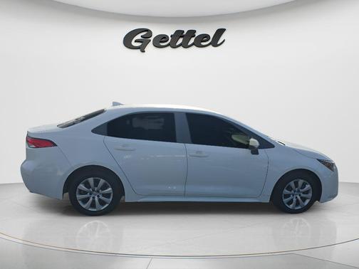 Super White 2020 Toyota Corolla LE