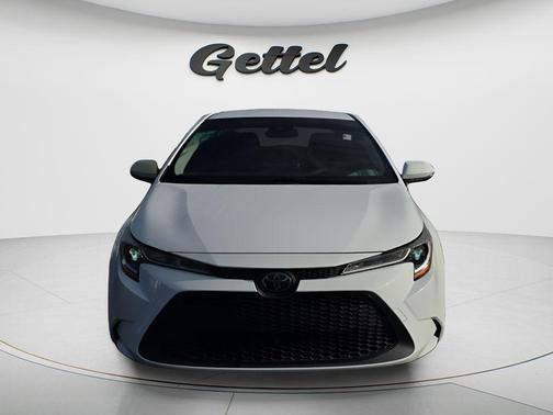Super White 2020 Toyota Corolla LE