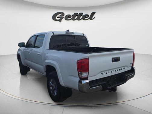 Super White 2017 Toyota Tacoma SR5