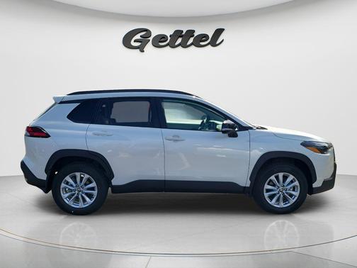 Wind Chill Pearl 2026 Toyota Corolla Cross LE
