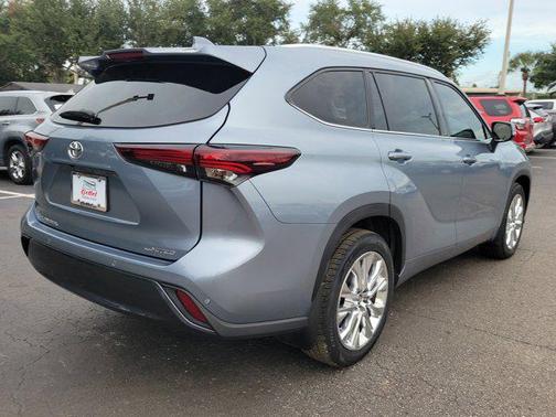 2024 Toyota Highlander Limited