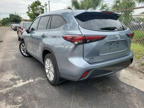 2024 Toyota Highlander Limited