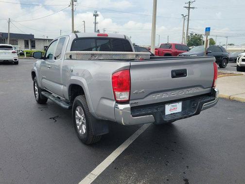 2017 Toyota Tacoma SR5