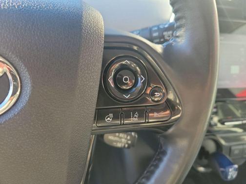 2021 Toyota Prius XLE