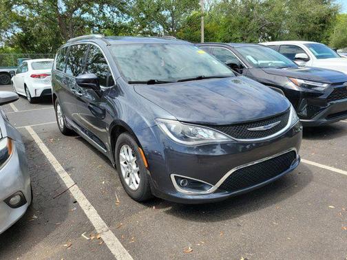 2020 Chrysler Pacifica Touring L