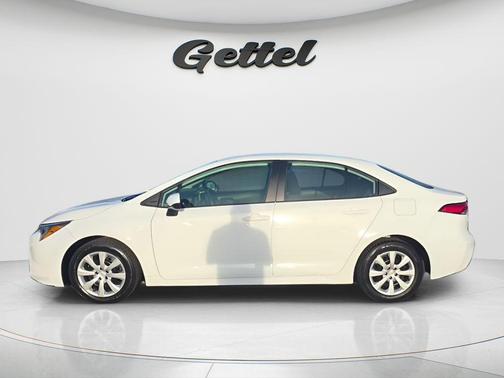 Ice Cap 2024 Toyota Corolla LE