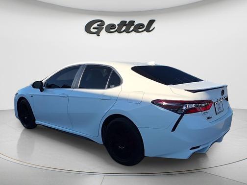 Ice Cap 2023 Toyota Camry SE