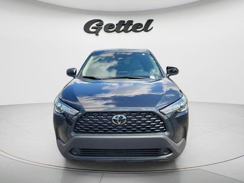 Jet Black 2025 Toyota Corolla Cross L