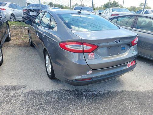 2013 Ford Fusion SE