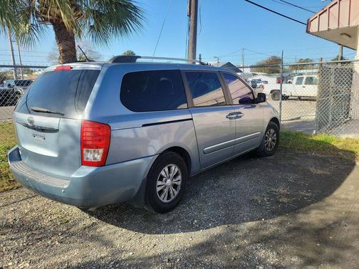 2012 Kia Sedona LX