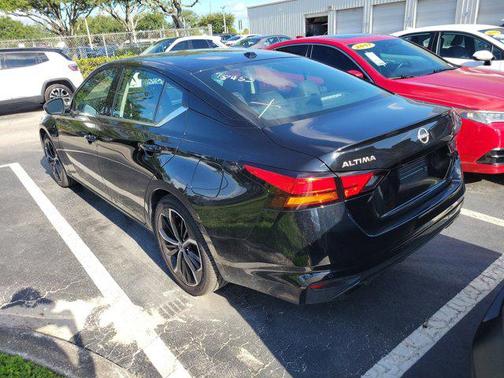 2023 Nissan Altima SR FWD
