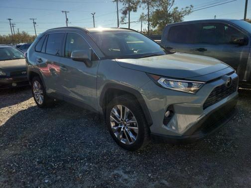 2021 Toyota RAV4 XLE Premium