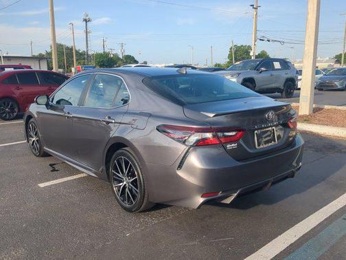 2023 Toyota Camry SE