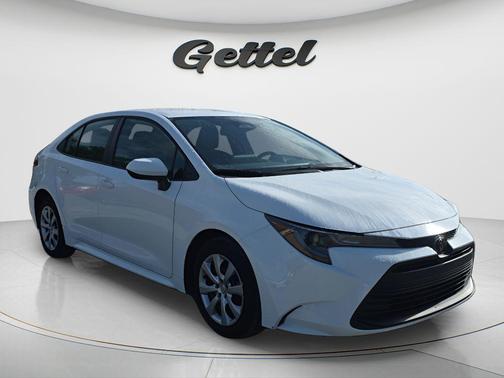 Ice Cap 2025 Toyota Corolla LE