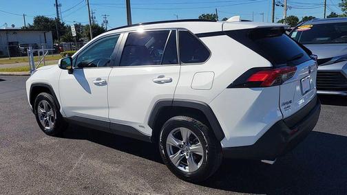 2023 Toyota RAV4 Hybrid XLE