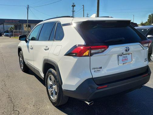 2023 Toyota RAV4 Hybrid XLE