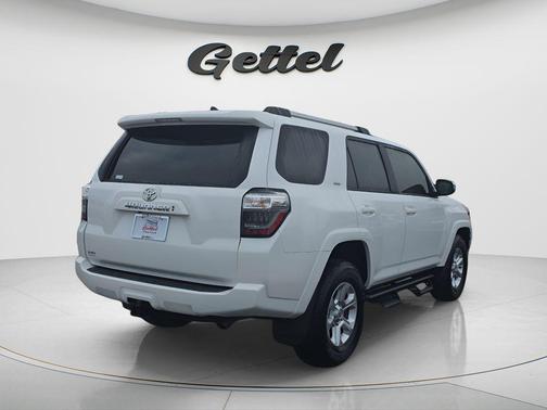 Ice Cap 2024 Toyota 4Runner SR5 Premium